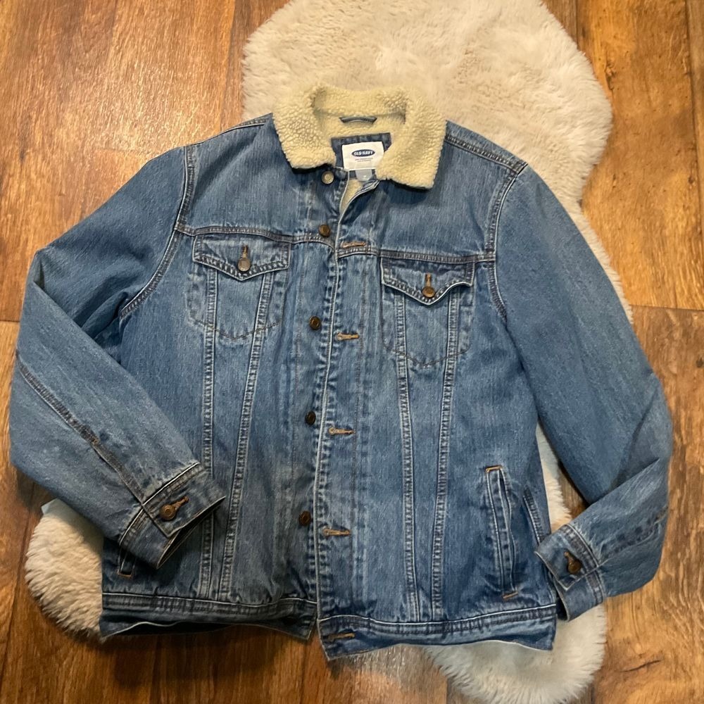 Old Navy Denim Sherpa Lined Size‎ Medium Jean Jacket Coat Button Womens Pockets